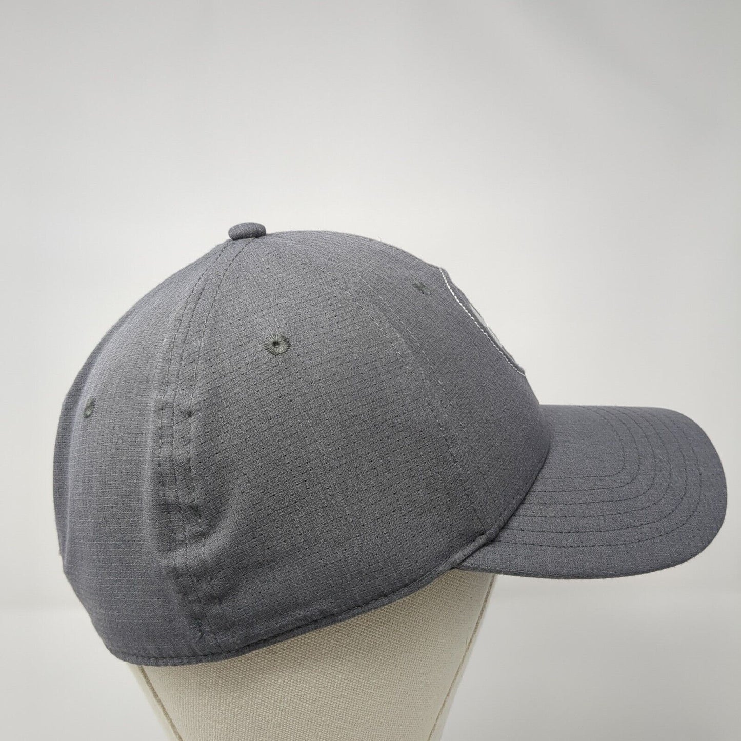 Under Armour Fitted Hat Gray L/XL Lightweight Embroidered 6 Panel Polyester