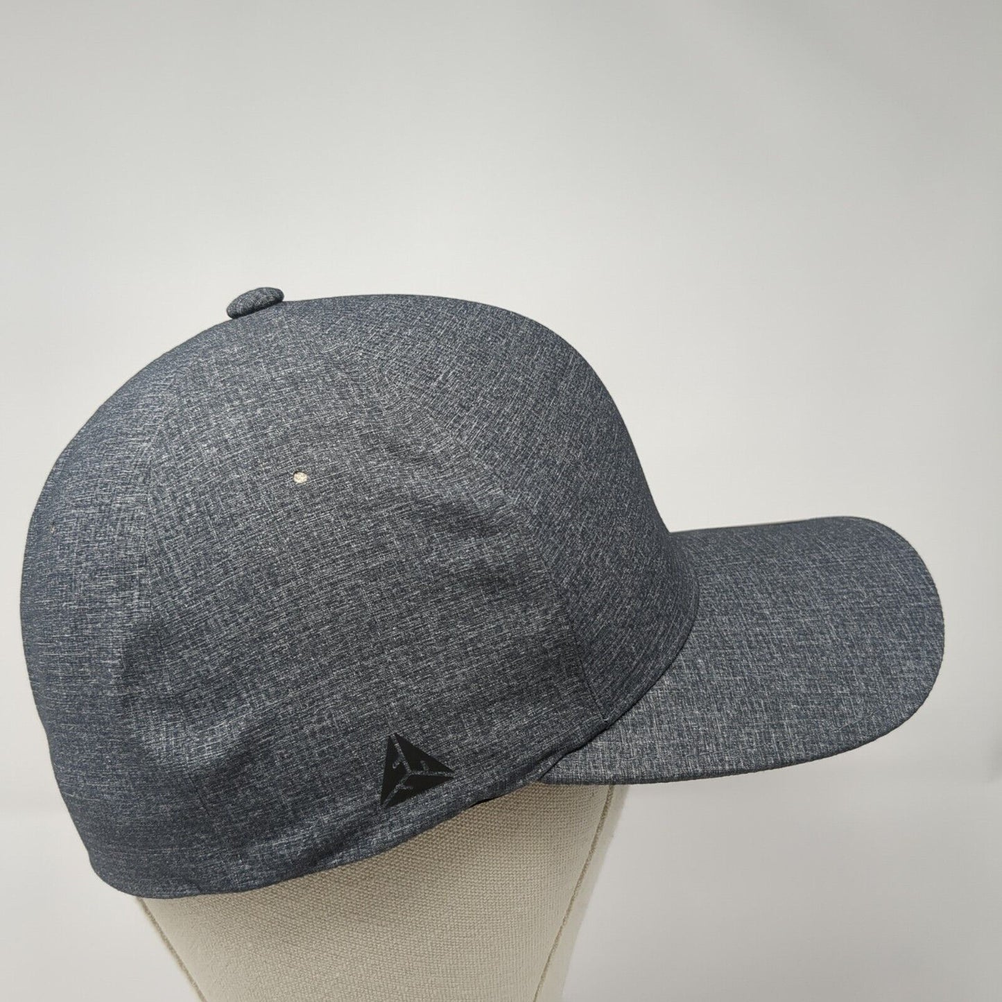 Flexfit Delta Fitted Hat Gray L/XL Lightweight Embroidered 6 Panel Polyester