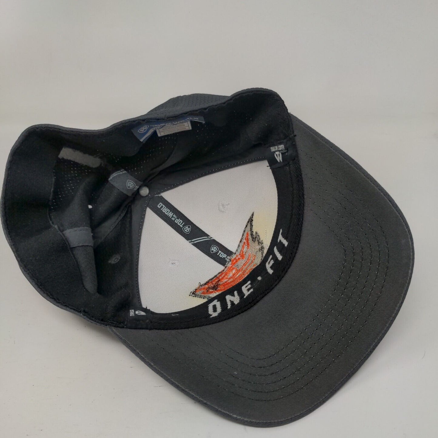 2017 College World Series Fitted Hat Gray One Size Embroidered Tow