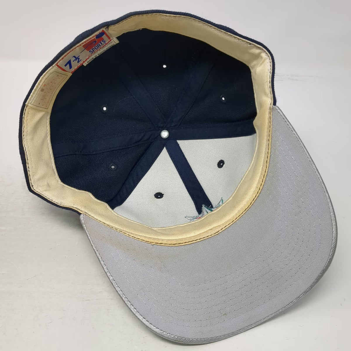 Seattle Mariners MLB Sports Specialties Baseball Cap Blue Silver 7 1/2 Vintage