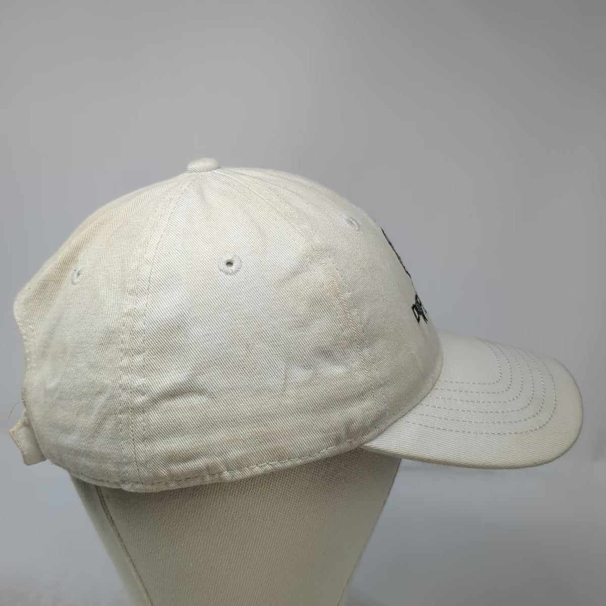 Ouray Sportswear Baseball Cap White One Size Dutcher Crossing Winery Strapback