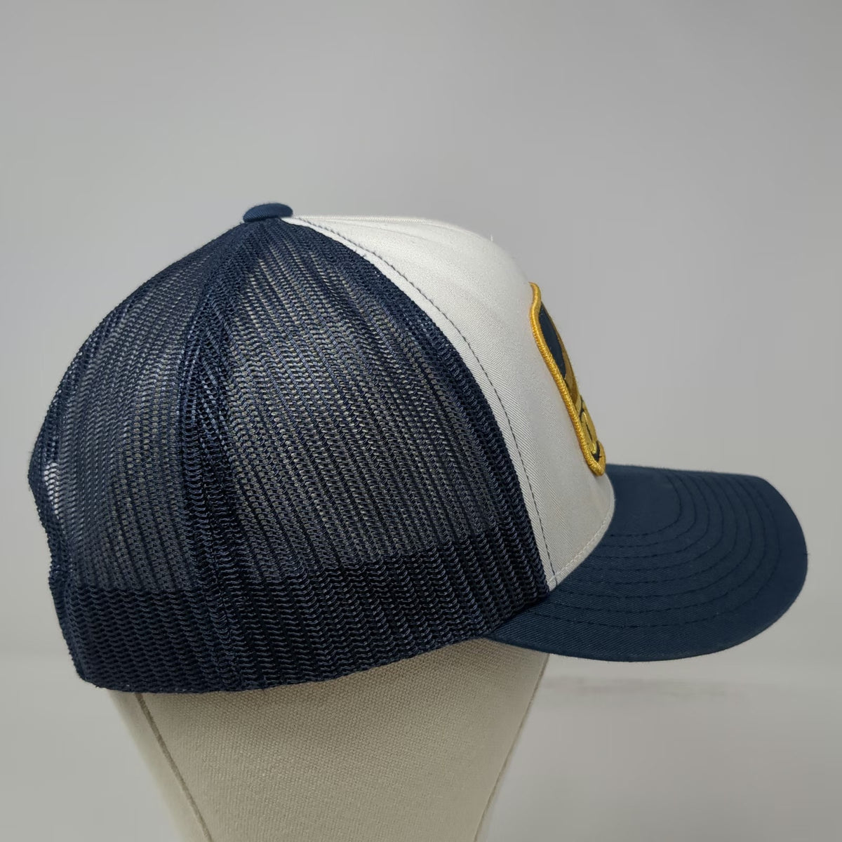 Grafletics Trucker Hat Blue One Size Oregon Mountain Patch Mesh Snapback Cap