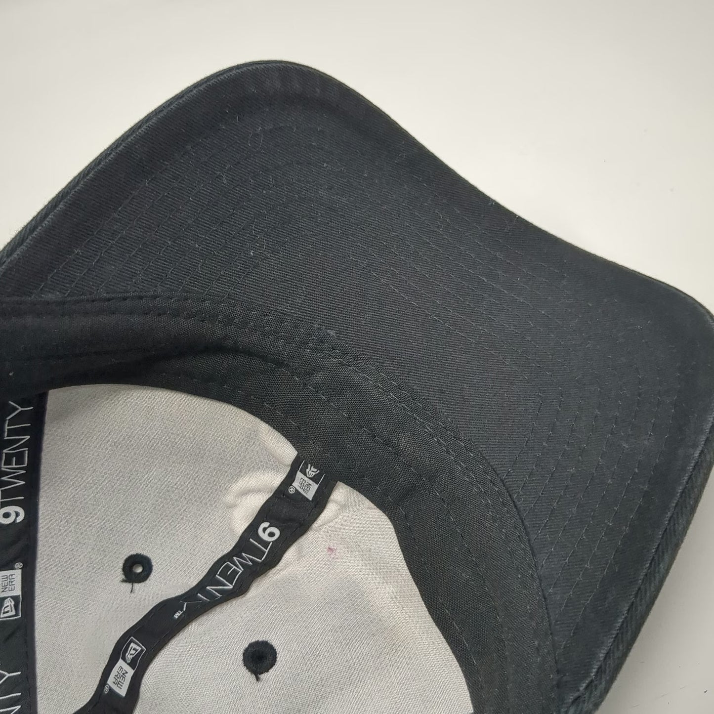 New Era Chicago White Sox MLB Baseball Cap Black One Size 9TWENTY Slideback Hat