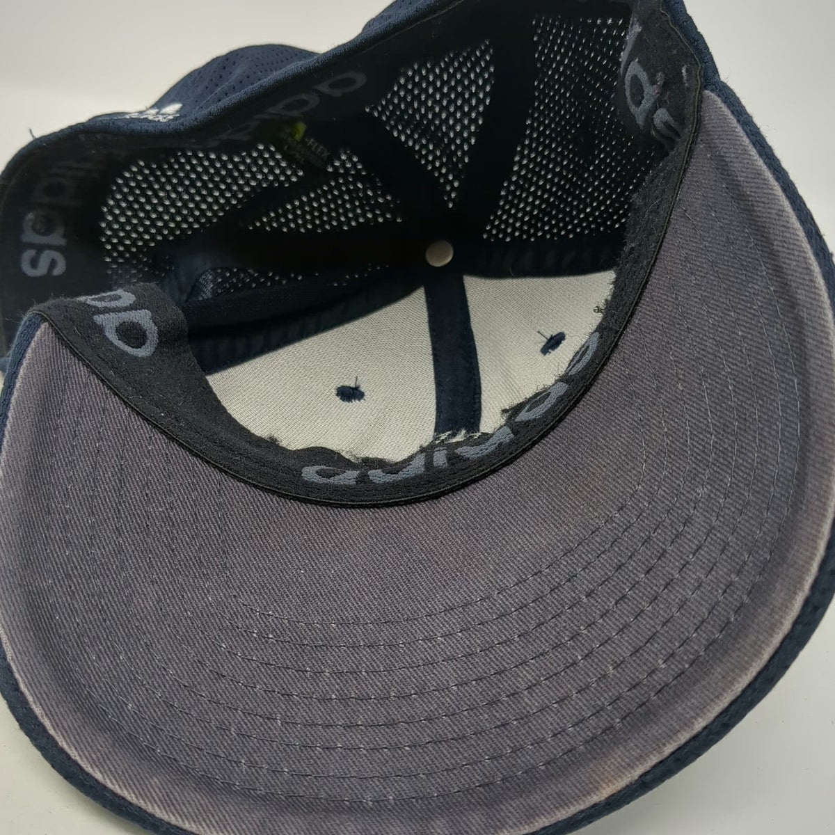 Adidas Baseball Cap Blue XL Mesh Embroidered Stretch Fit Performance Hat
