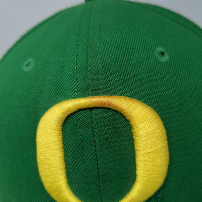 Nike Oregon Ducks NCAA Snapback Green One Size Silver Metallic Bill Flat Hat