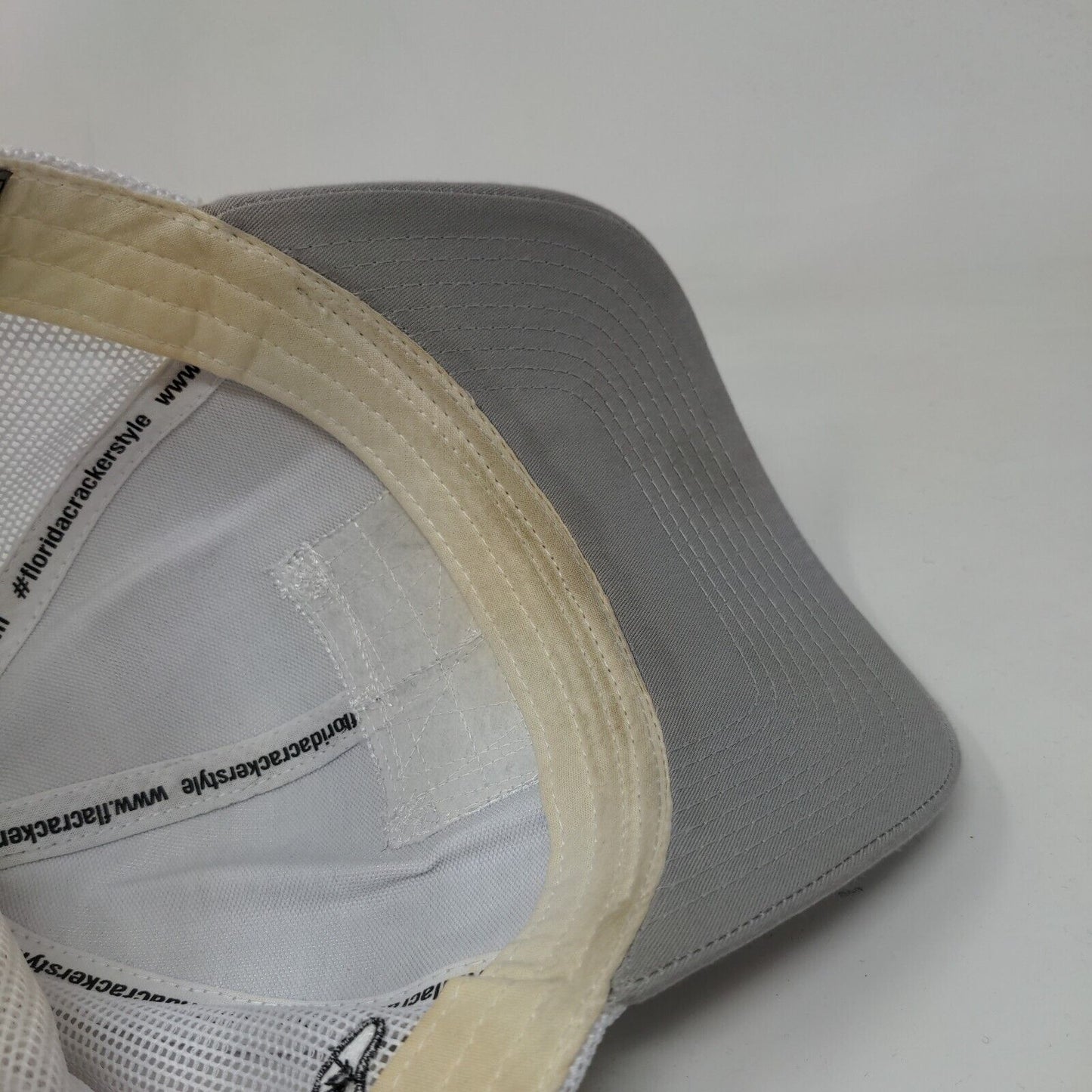Great Seal Of The State Of Florida Snapback Mesh Back Trucker Hat Gray One Size