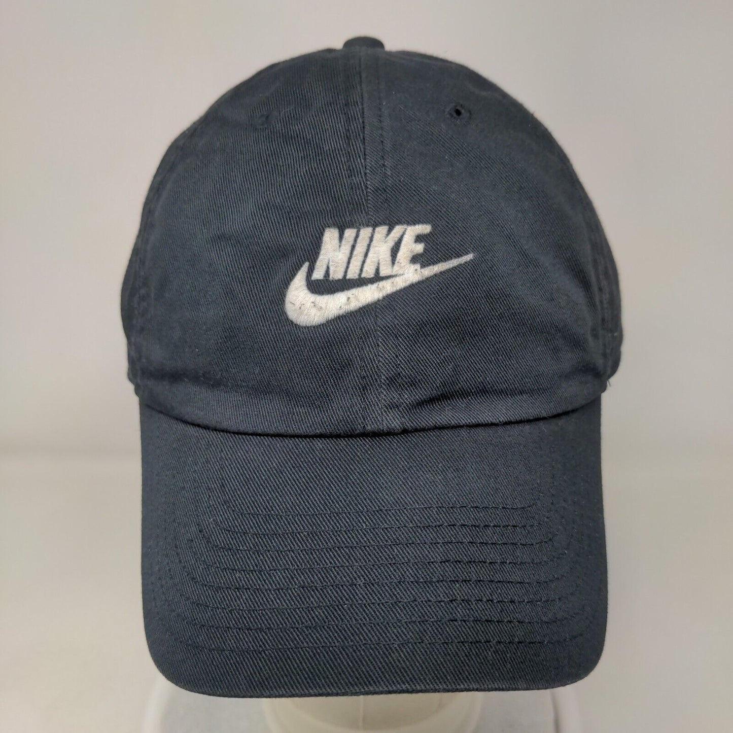 Nike Slideback Hat Black M/L Adjustable Embroidered Swoosh Club Cap Cotton