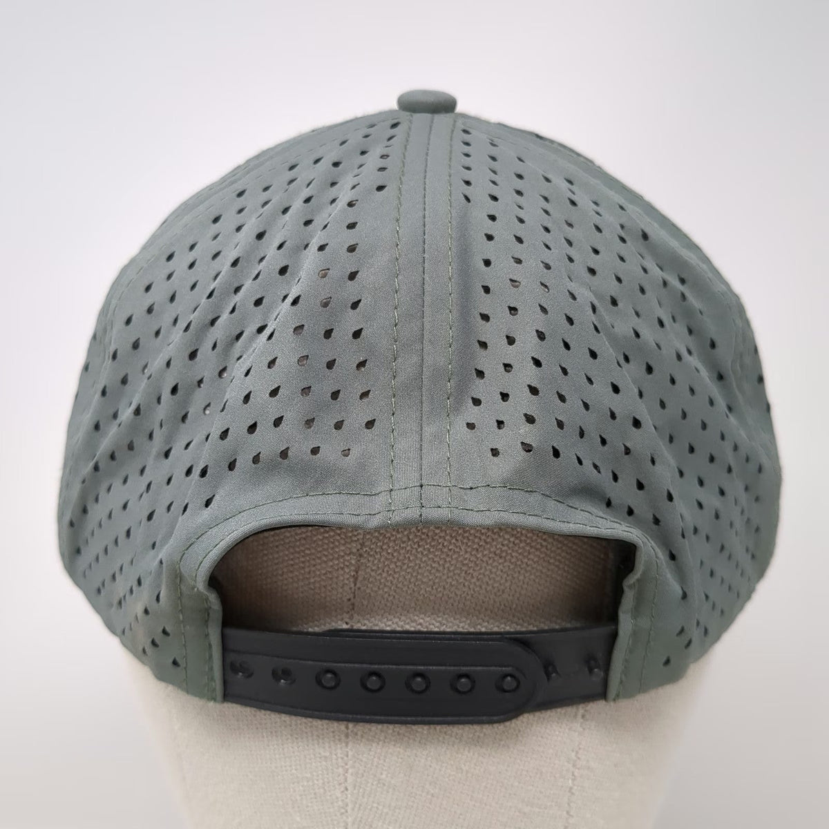 Six Hats Trucker Hat Green One Size Rope Crossed Arrows Patch Snapback hat