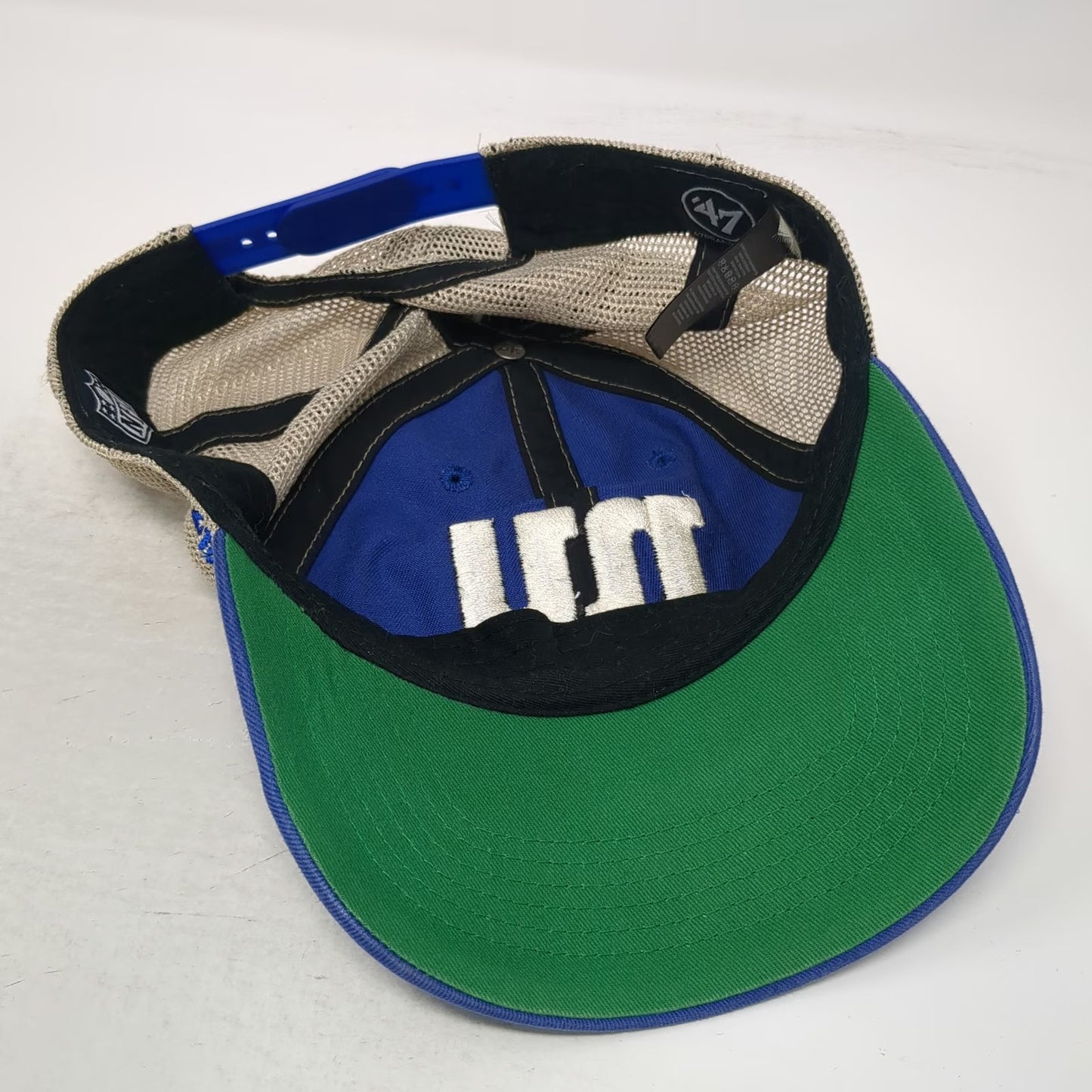 '47 New York Giants NFL Trucker Hat Blue Beige White Green OSFM Snapback Mesh