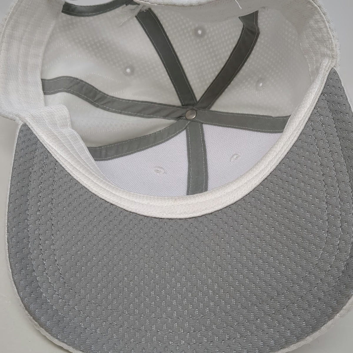 Reebok Baseball Cap White One Size Mesh Textured Adjustable Slideback Hat