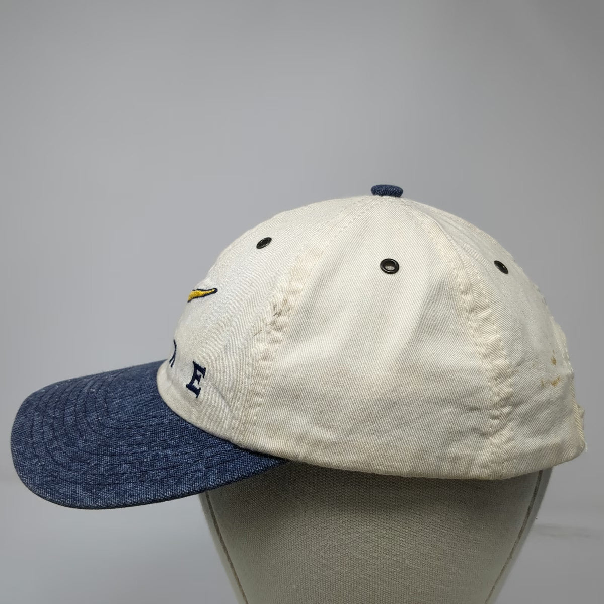Nike Baseball Cap White Blue Embroidered Swoosh Logo Slideback USA Hat Vintage