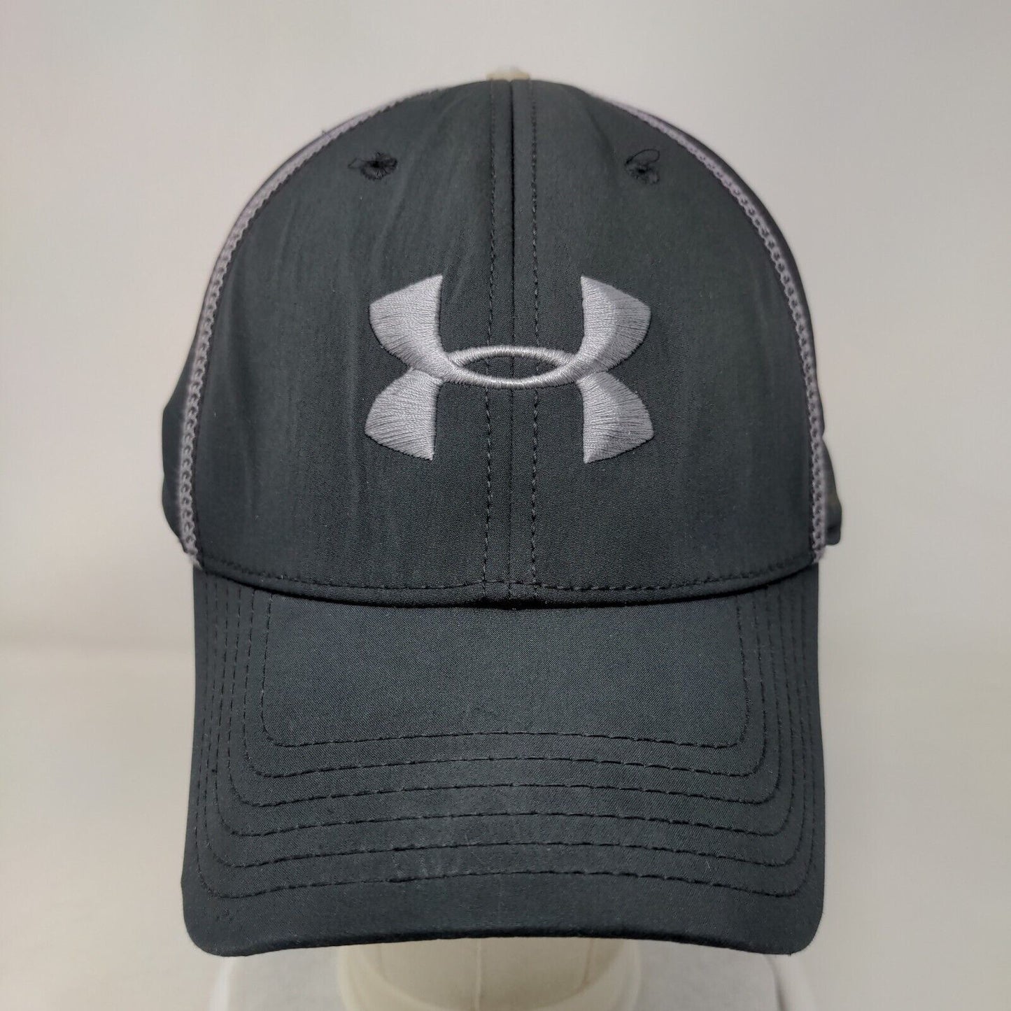 Under Armour Fitted Hat Large/XL Black Embroidered Logo Vent Holes
