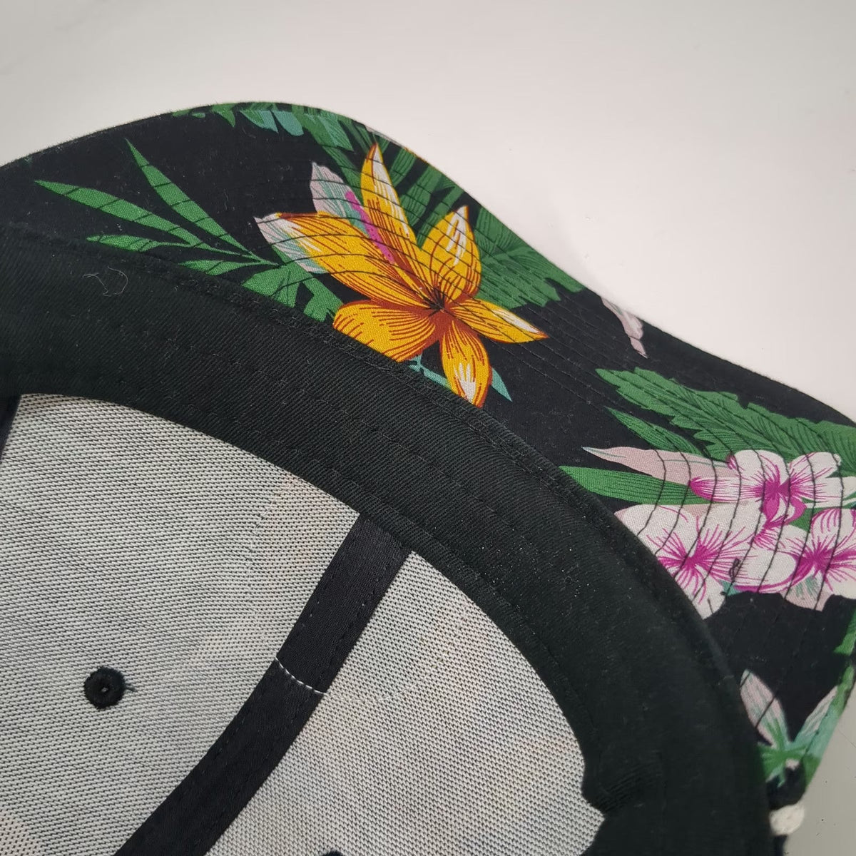 Pukka Sun Valley Golf Resort Idaho Hat Snapback Black Tropical Floral One Size