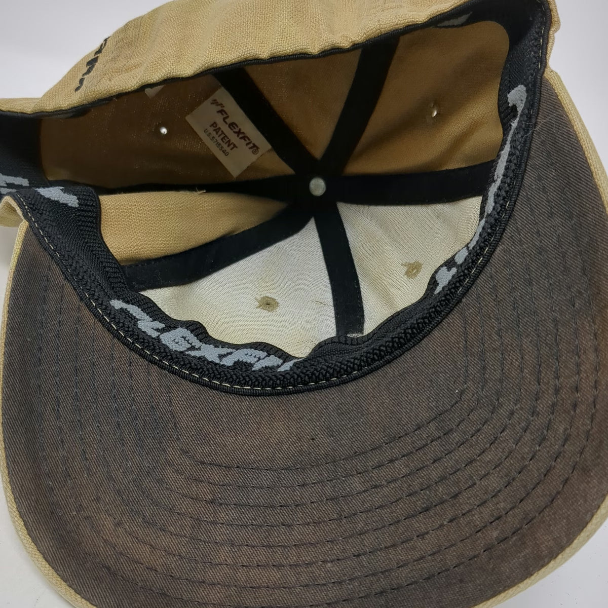 Volcom Baseball Cap Beige M Flexfit Embroidered Stone Logo Cotton Spandex Hat