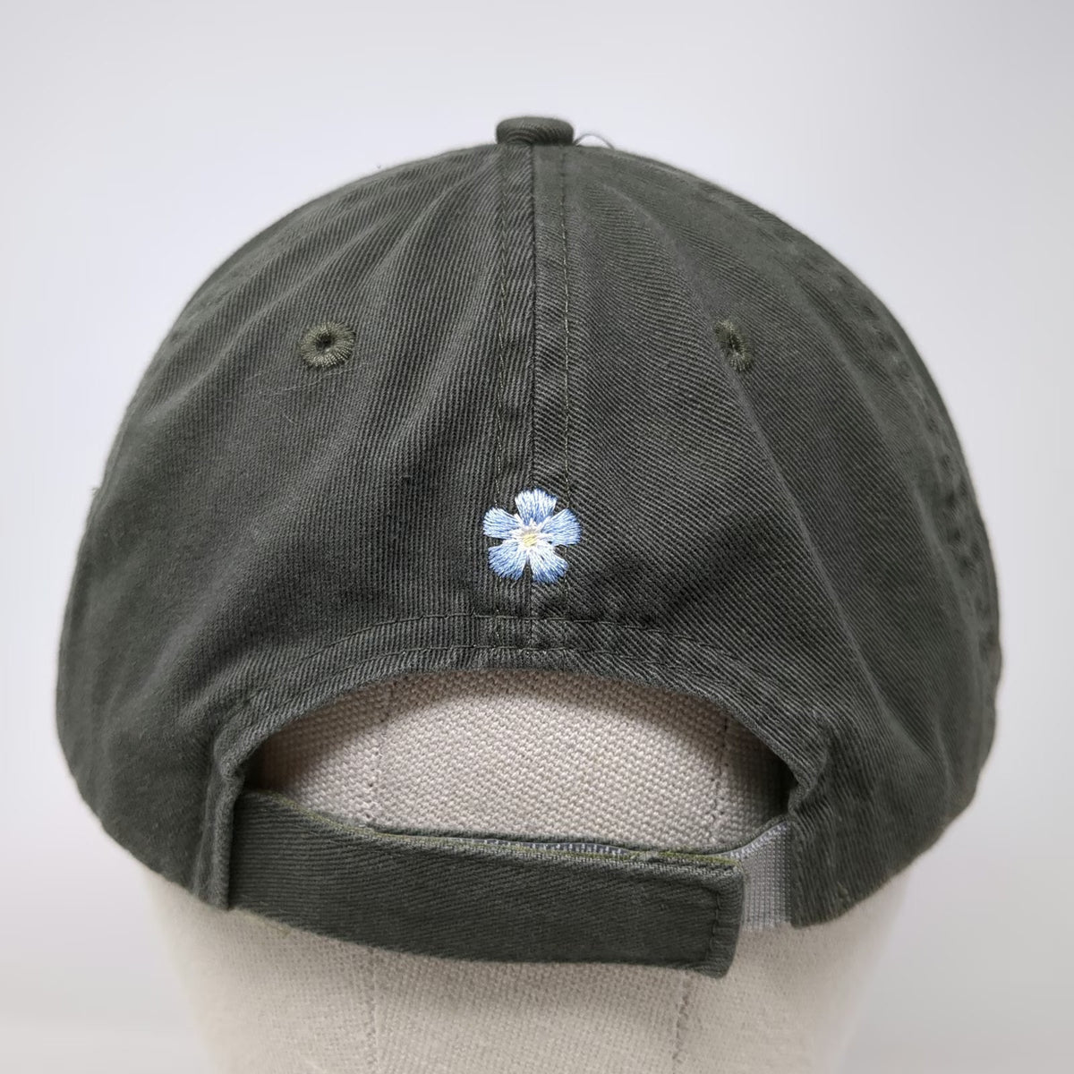 Arctic Circle Alaska Forget-Me-Not Flowers Hat Green One Size Baseball Cap