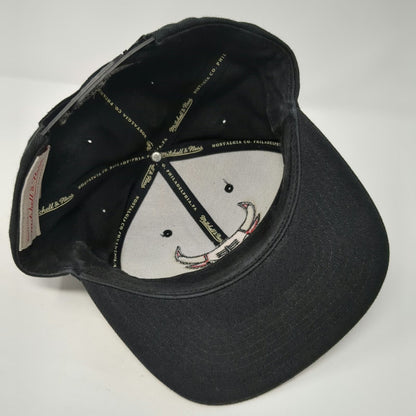 Chicago Bulls NBA Mitchell & Ness Snapback Hat Black One Size Embroidered Logo