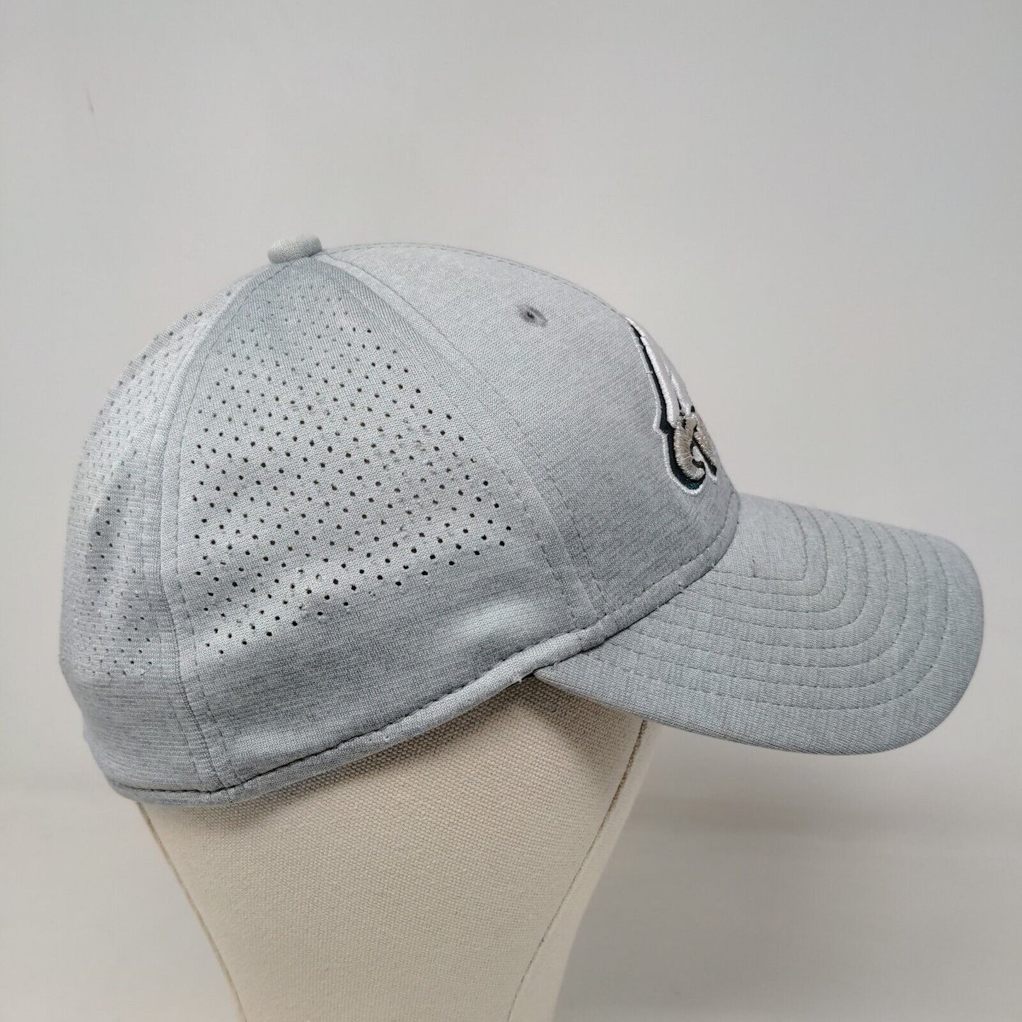 New Era Men's Fitted Hat Gray Size S/M Philadelphia Eagles Embroidered Logo