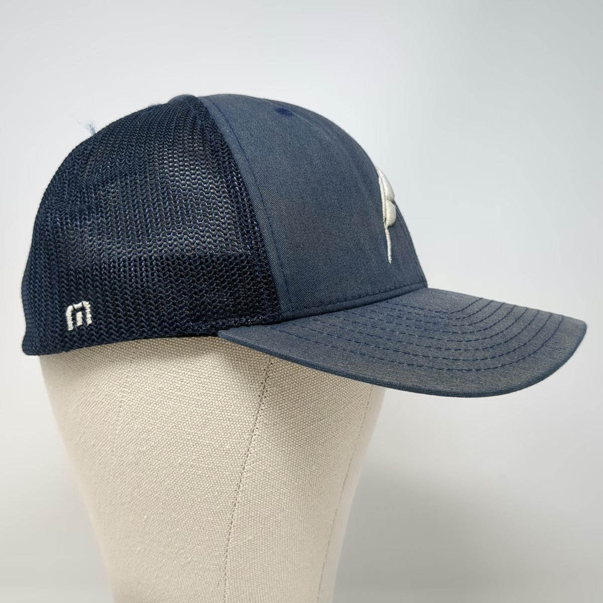 TravisMathew Baseball Cap Blue One Size Mesh Flexfit Fourteen Golf Feather Hat