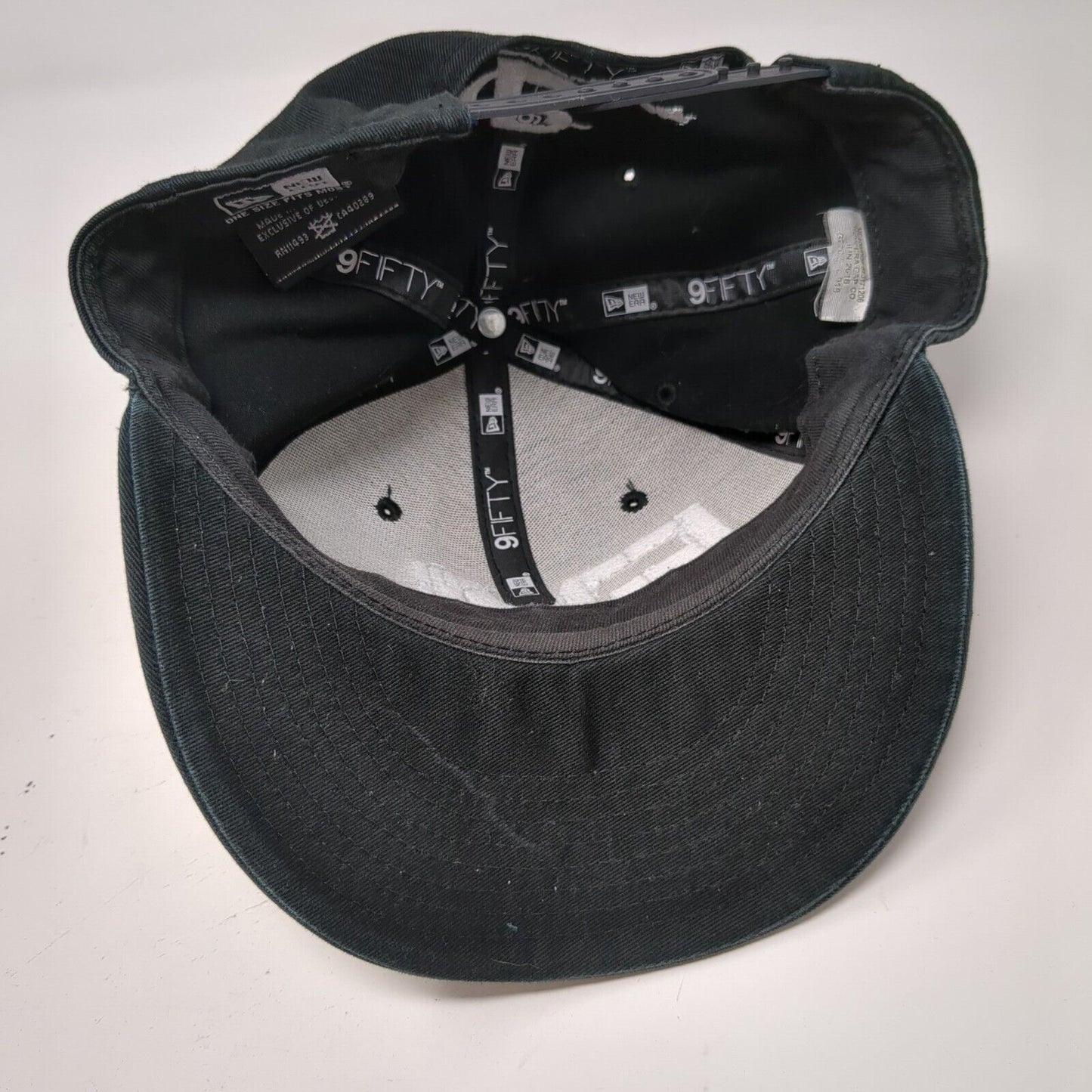 EVL Body Building Com. Snapback Hat Black OSFM Adjustable 9Fifty New Era Cotton