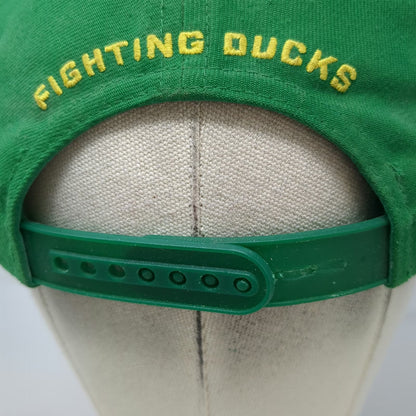 Nike Oregon Ducks NCAA Snapback Green One Size Silver Metallic Bill Flat Hat