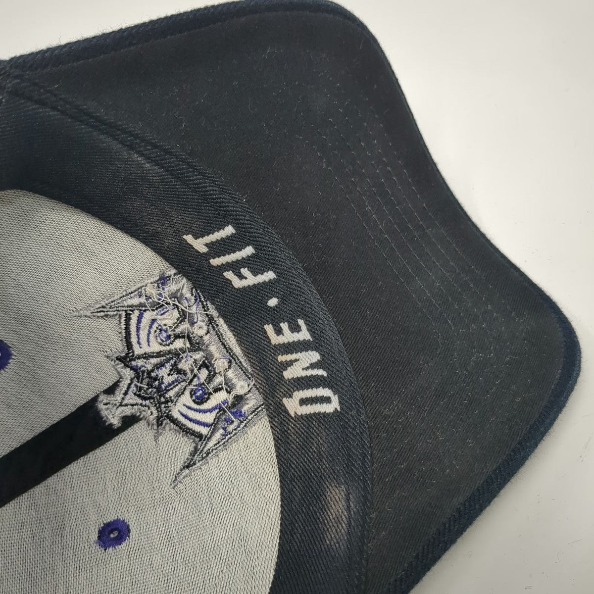 Los Angeles Kings NHL CCM Cap Black One Size Stretch Fit Crown Logo Center Ice