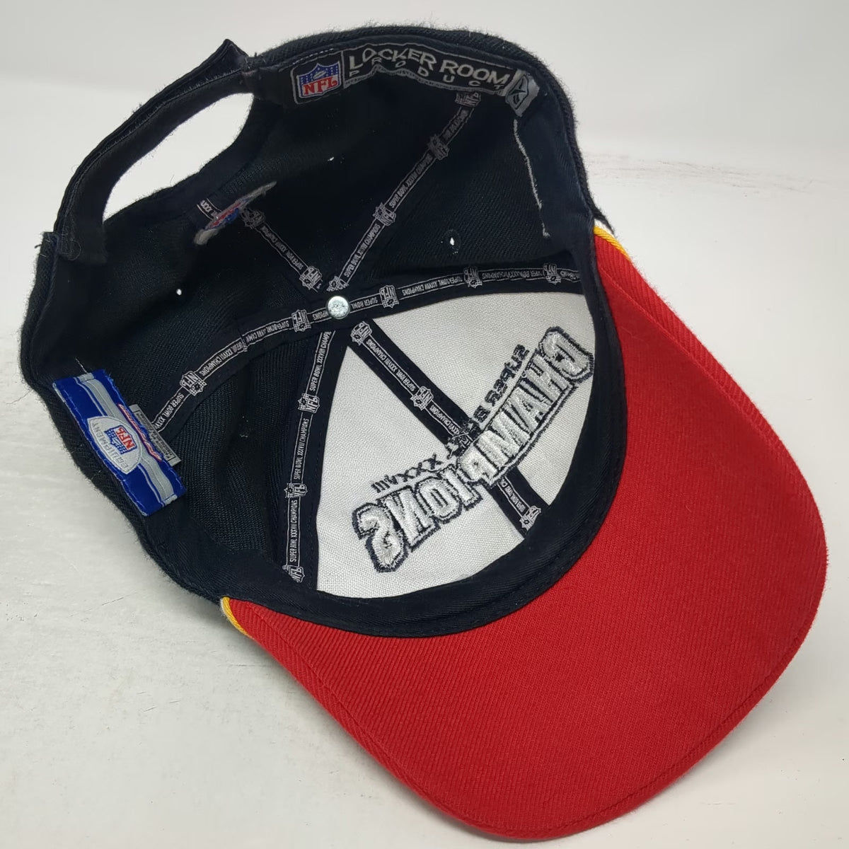 Reebok New England Patriots NFL White One Size Super Bowl XXXVIII Champions Hat