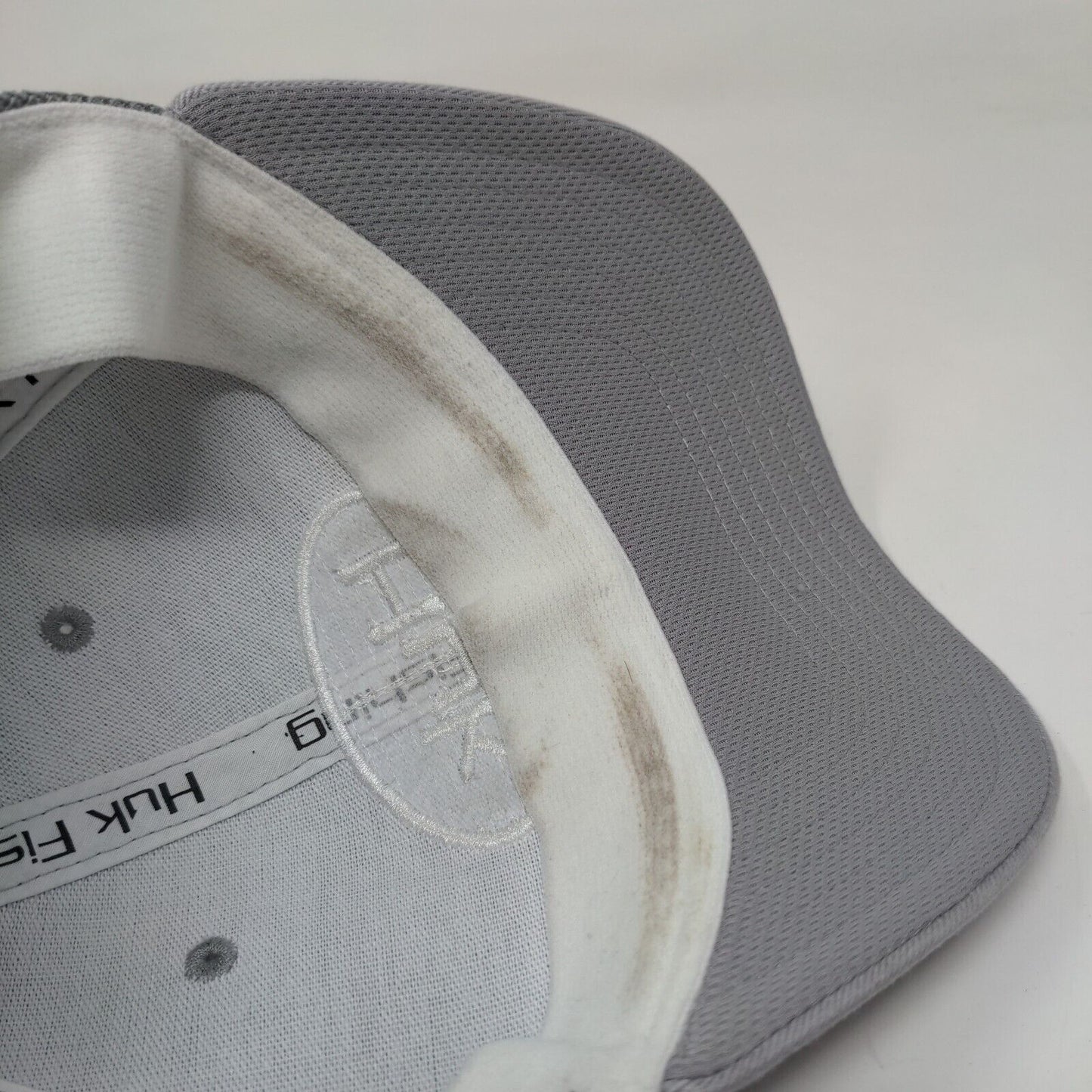 Huk Fishing Fitted Mesh Back Trucker Hat Gray L/XL Stretch 6 Panel