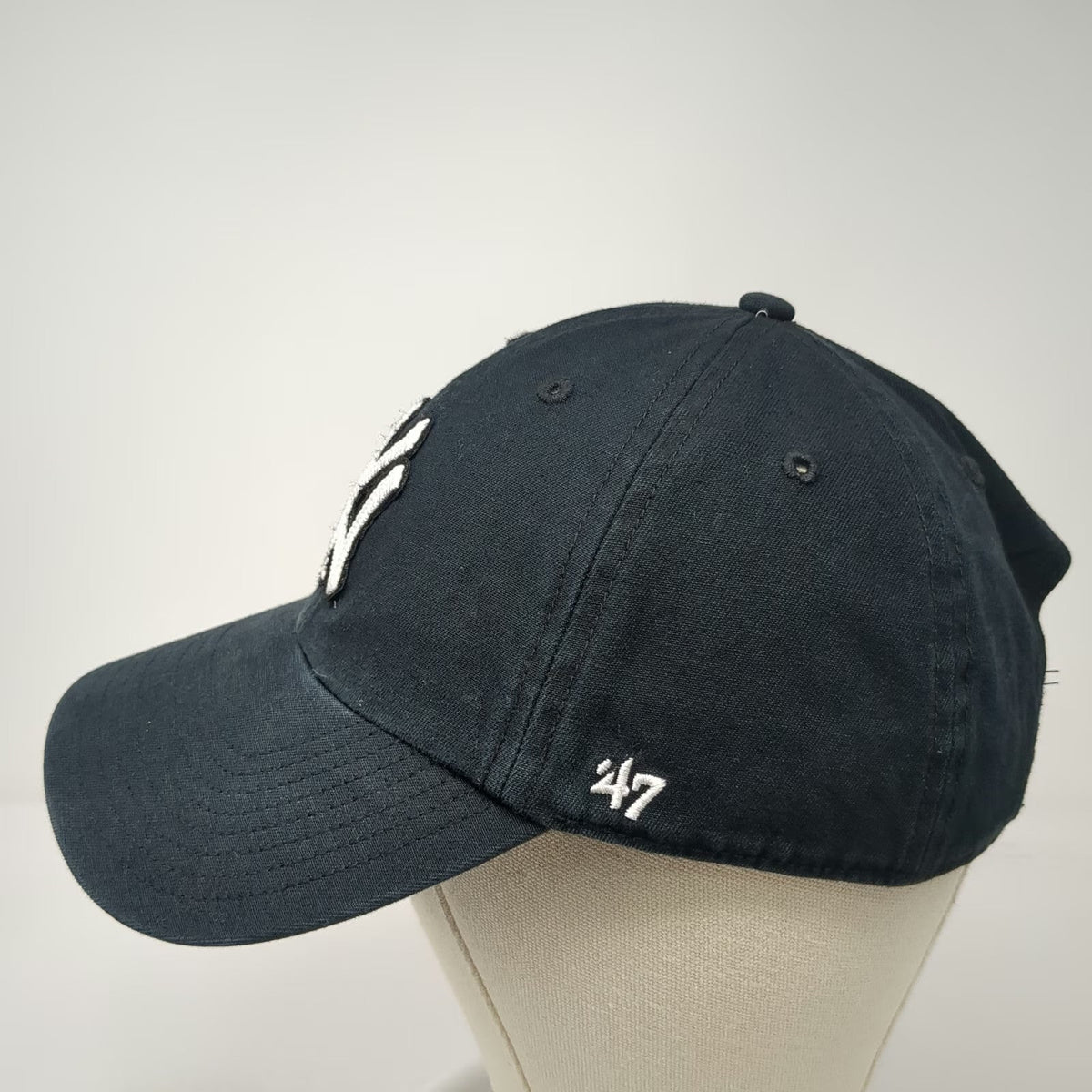 New York Yankees MLB '47 Baseball Cap Black One Size Strapback Curved Brim Hat