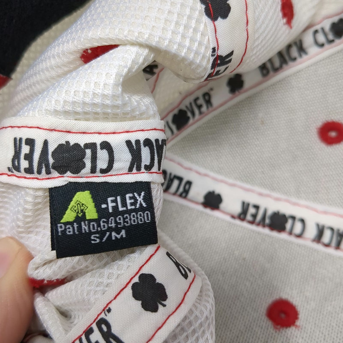 Black Clover Baseball Cap White M A-Flex Four Leaf Clover Live Lucky Hat