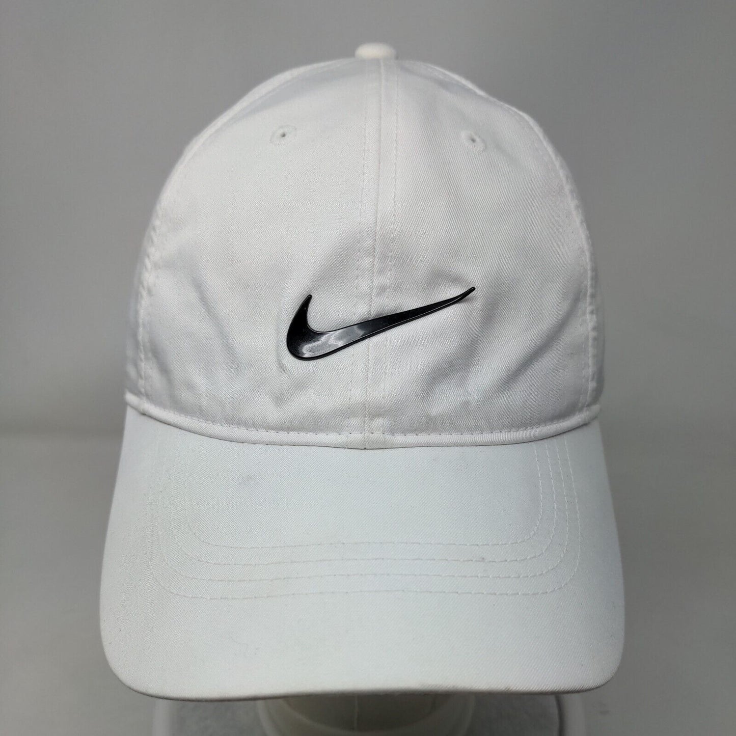 Nike Strapback Hat White OSFM Adjustable Swoosh Logo Heritage86 Dri-Fit