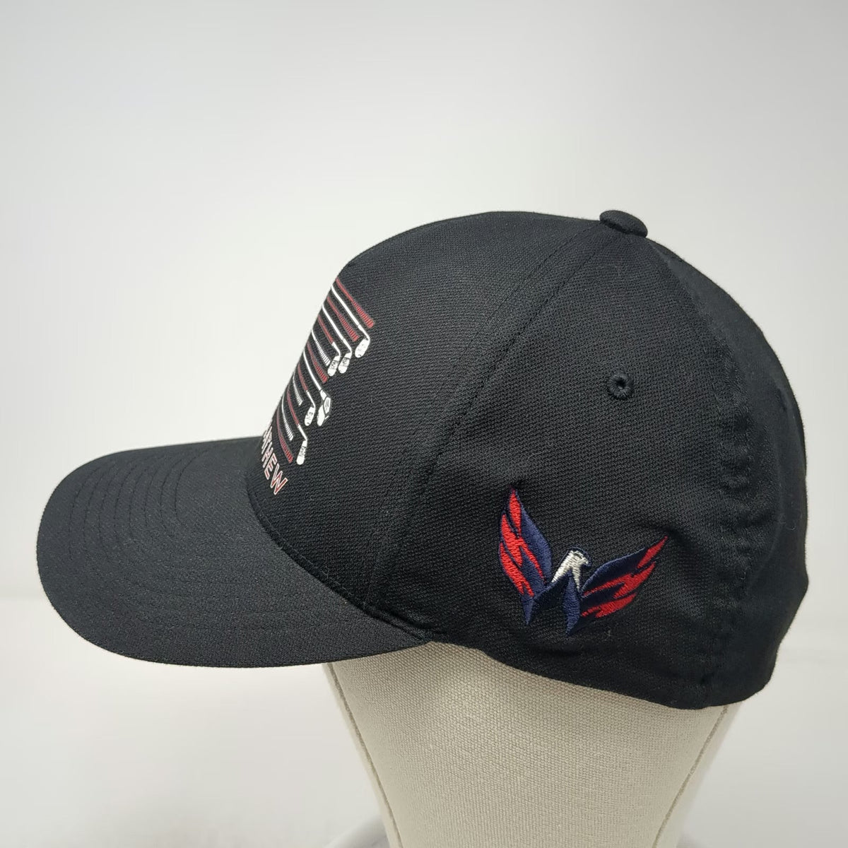 TravisMathew 5 Panel Black XL Hat Golf Flag Washington Capitals Weagle Flexfit
