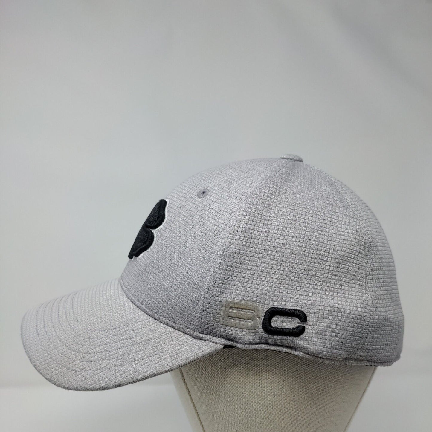 Live Lucky Top Golf Las Vegas Fitted Hat Gray L/XL Memory Fit Black Clover