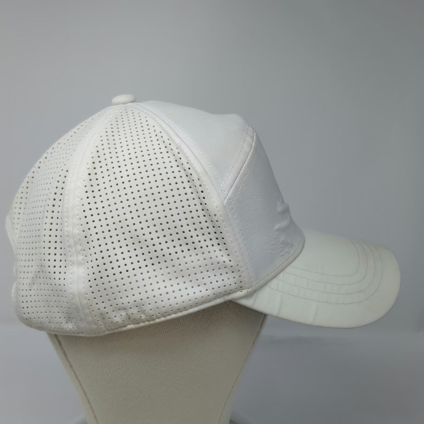 TaylorMade Baseball Cap White One Size M Logo Perforated Performance Golf Hat