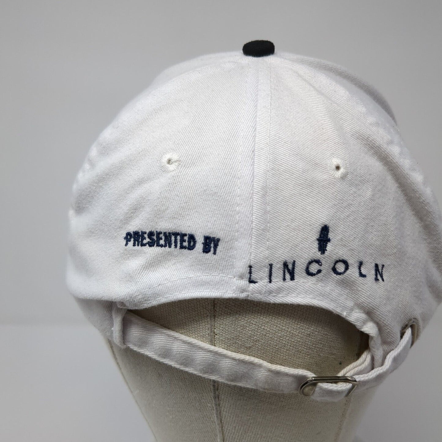 USA League Tennis 2001 National Champions Lincoln Slideback Hat White OS zkapz