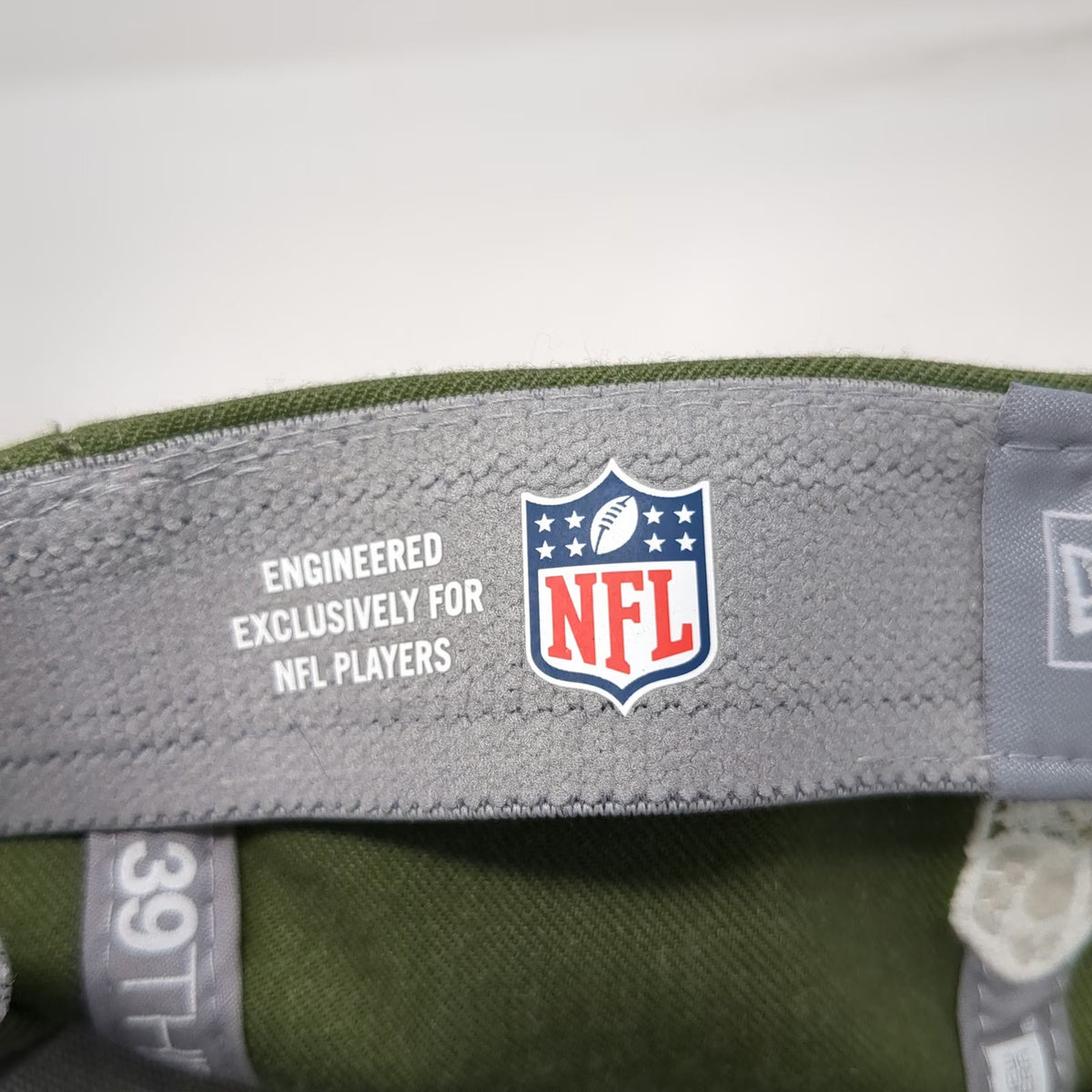 New Era Chicago Bears NFL Green L Hat Salute To Service 39THIRTY US Flag Patch
