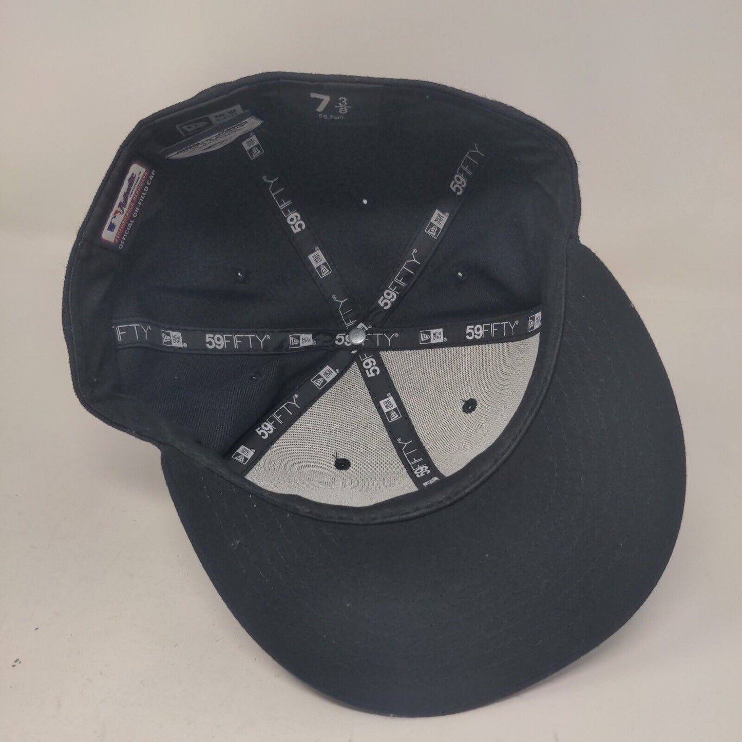 New Era Men's Fitted Hat Blue 7 3/8 Embroidered New York Yankees Logo MLB