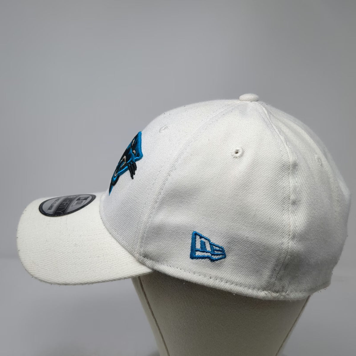 Carolina Panthers NFL New Era Baseball Cap White XL 39THIRTY Stretch Hat Logo