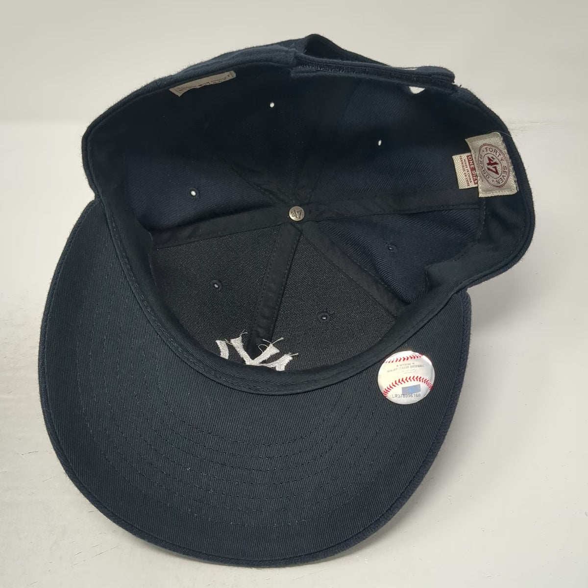 New York Yankees MLB '47 Baseball Cap Blue White One Size Strapback Embroidered