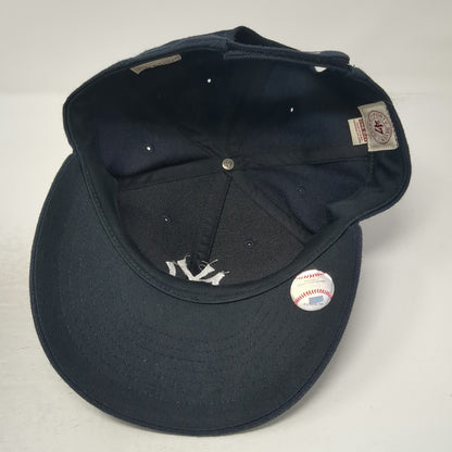 New York Yankees MLB '47 Baseball Cap Blue White One Size Strapback Embroidered