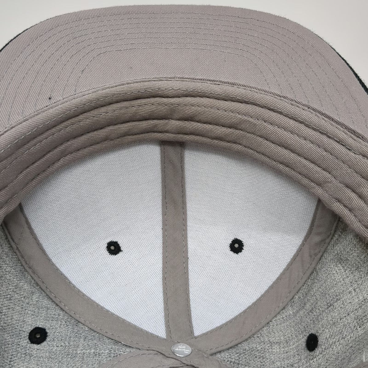 Otto Snapback Hat Gray One Size Red Line Oil Embroidered Flat Brim 6-Panel