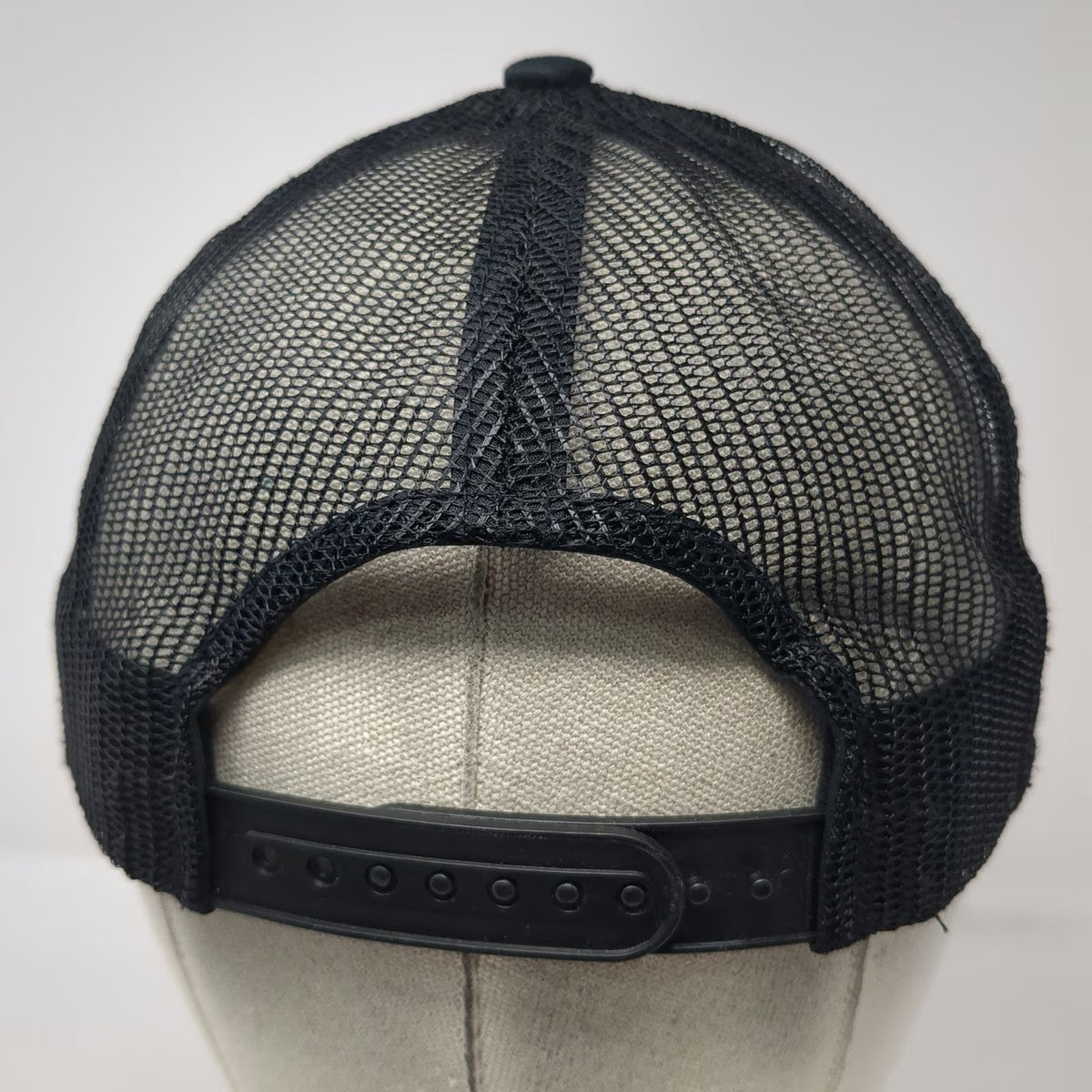 Lindo Trucker Hat Black One Size Embroidered Orange Gecko Moon Mesh Snapback