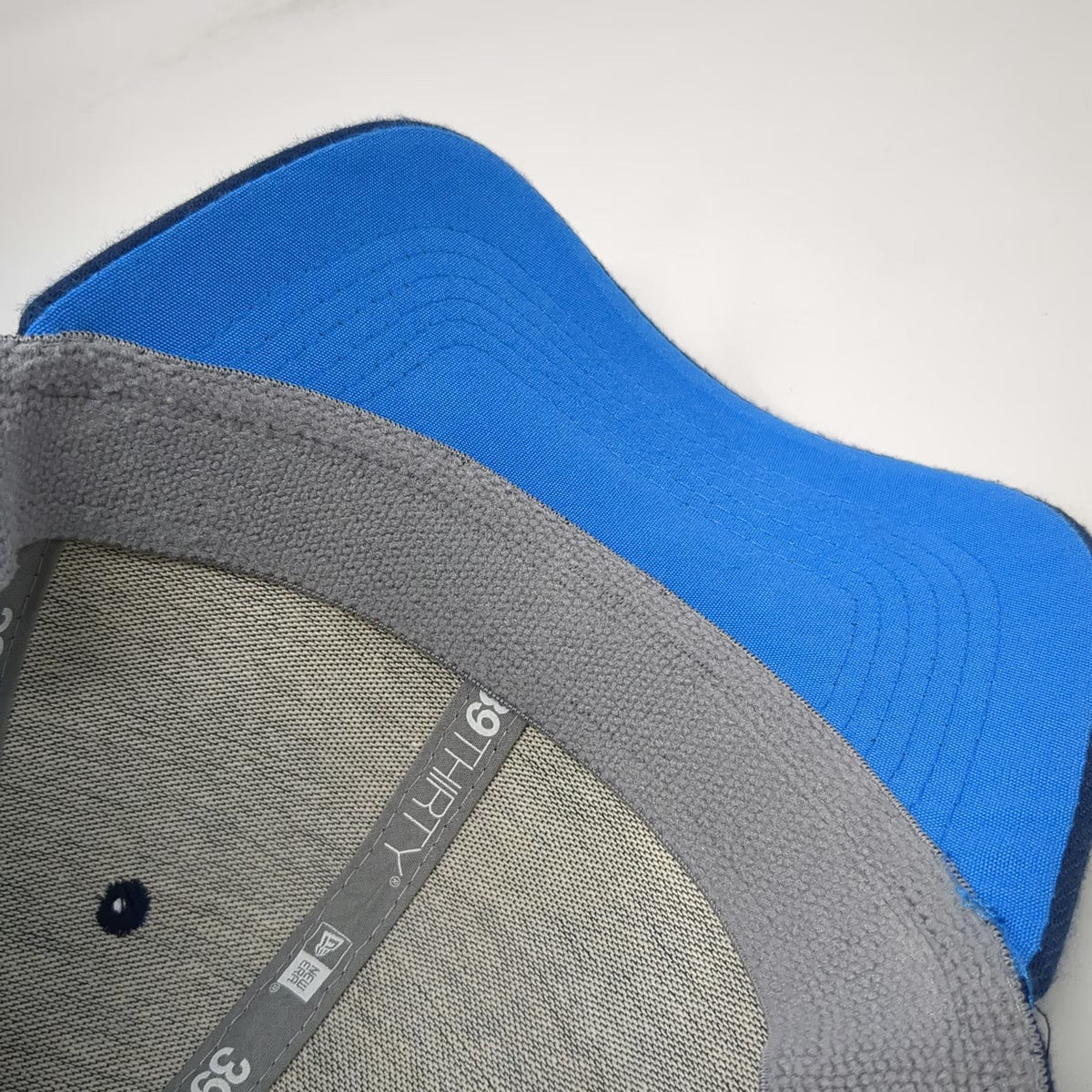 Los Angeles Chargers NFL New Era Blue Cap L 39THIRTY Stretch Fit Two Tone Hat