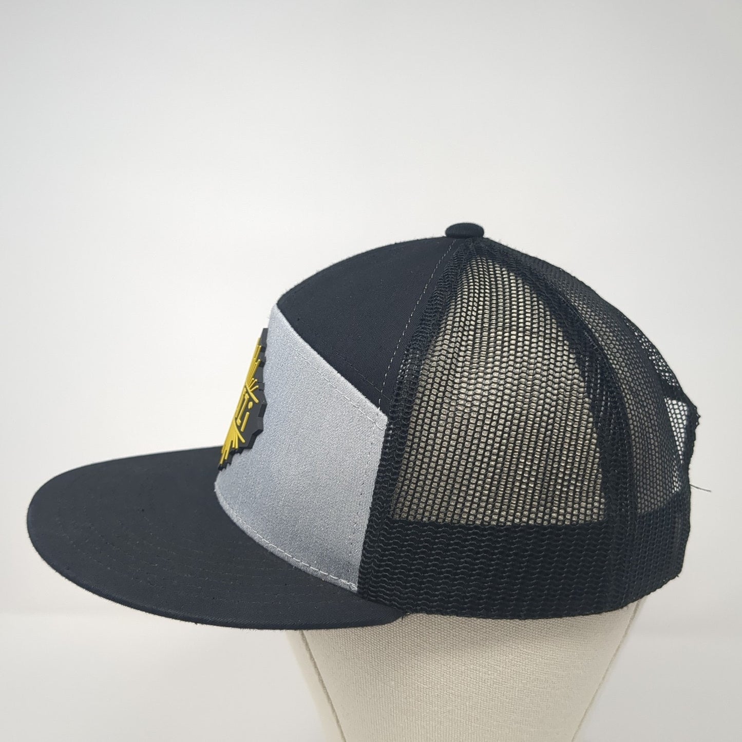 Seltzi Snapback Trucker Hat Black One Size Adjustable Mesh Back Decky