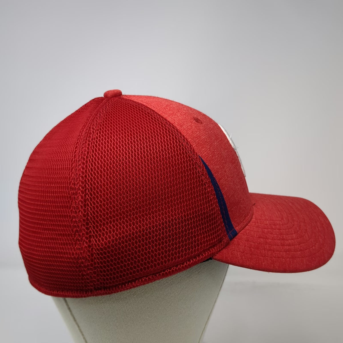 New Era MLB Philadelphia Phillies Baseball Cap Red L 39THIRTY Mesh Stripe Hat
