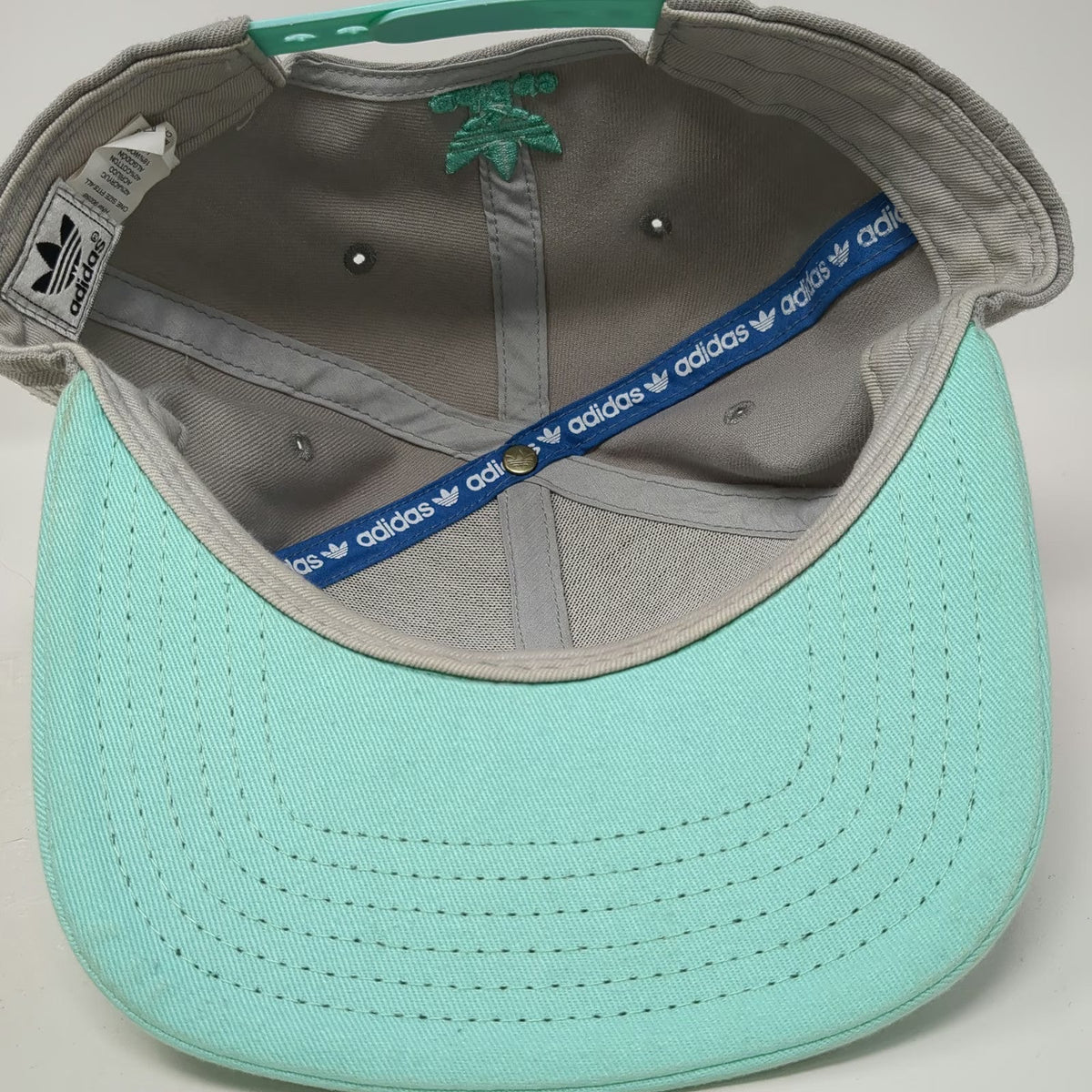 Adidas Snapback Hat Gray Green White OSFM Trefoil Originals Flat Brim Logo Cap