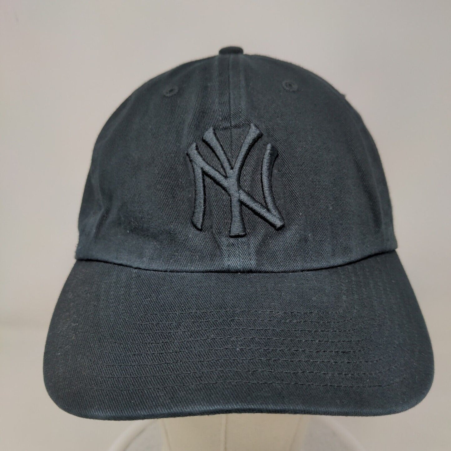 '47 Brand Men's Slideback Hat Black OSFA Embroidered New York Yankees Logo