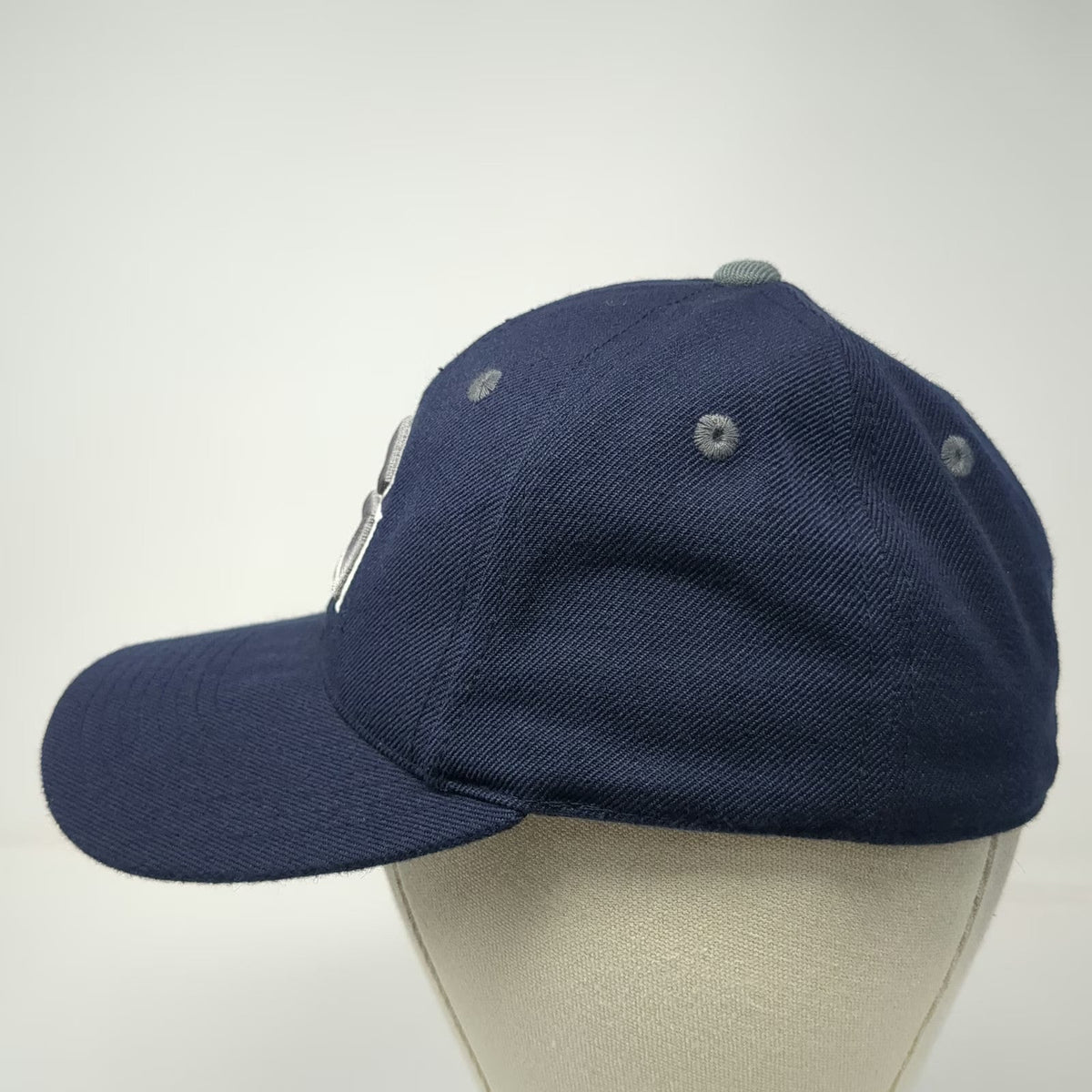 Georgetown Hoyas NCAA Top of the World Blue 7 Fitted Hat Gray G Logo Bulldog Cap