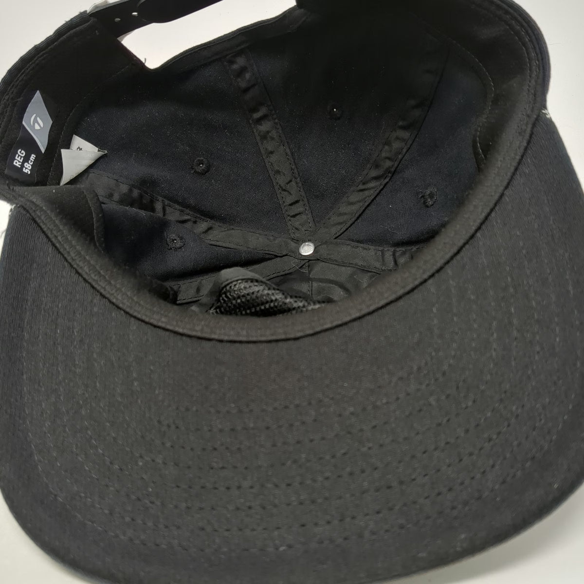TaylorMade 5 Panel Black One Size Golf Snapback Rope Distressed Logo Patch Hat