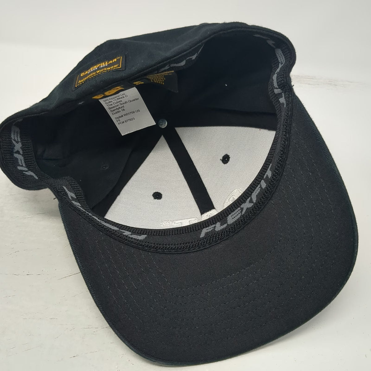 Caterpillar CAT Baseball Cap Black M Flexfit Authentic Workwear White Yellow Hat