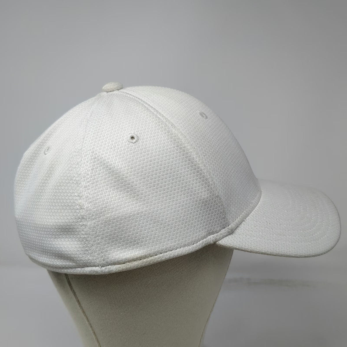 Adidas Baseball Cap White XL Stretch Fit Embroidered Mountain Logo Sport Hat